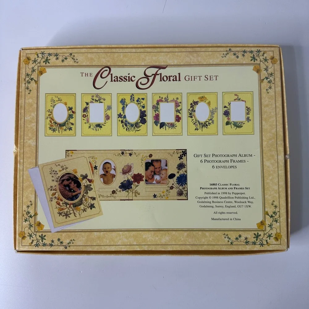 Vtg Classic Floral Gift Set Photo Album & 6 Cardstock Frames Envelopes Cottage